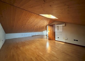 07 soffitta (1).JPG - Portion of a house Via Ore 7, Barbarano Mossano - photo 26