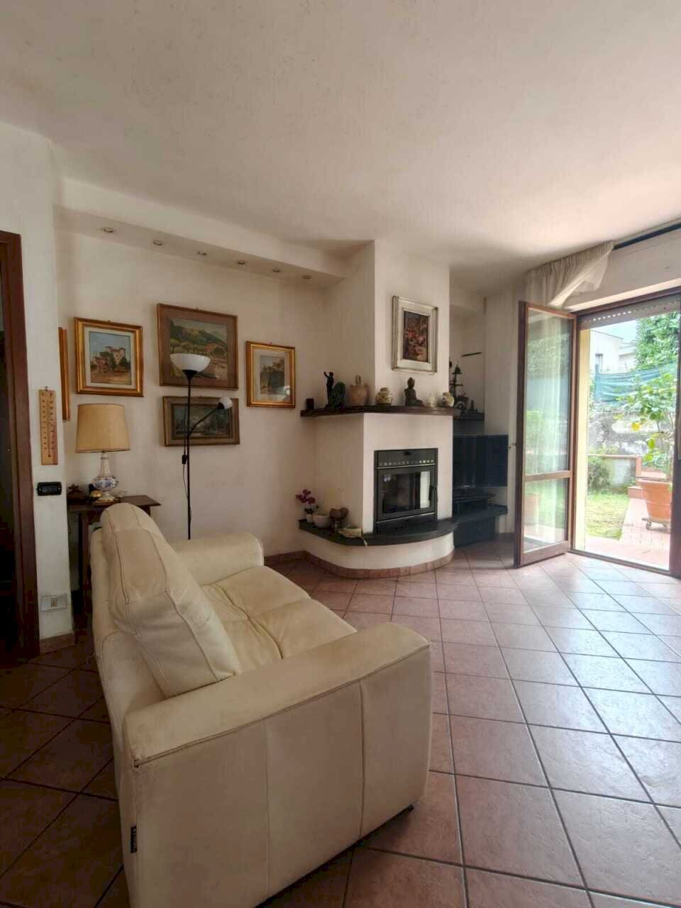 WhatsApp Image 2026-03-17 at 15.33.11.jpeg - Porzione di casa Podenzana - foto 1