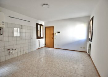 zona giorno - Bilocale Via Vittorio Veneto 16, San Pietro in Casale - foto 9