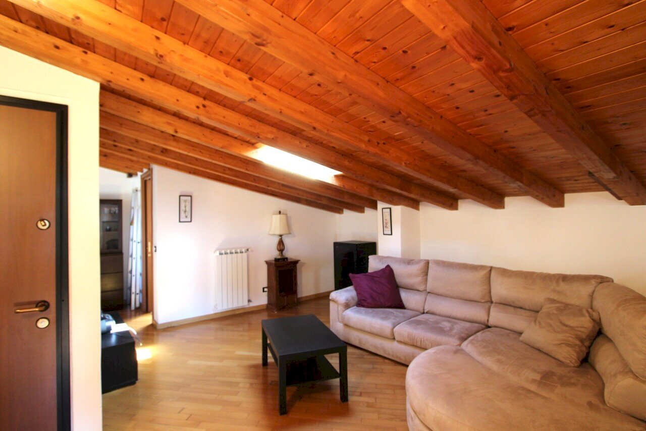 01.JPG - Trilocale Uscio - foto 1