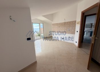 10.JPG - Trilocale Via Belvedere 5, Riva Ligure - foto 5