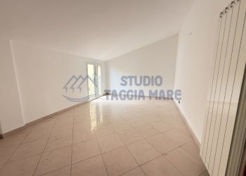 3.JPG - Trilocale Via Belvedere 5, Riva Ligure - foto 9