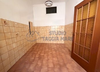 IMG_0091.jpg - Quadrilocale Via Nino Bixio, Riva Ligure - foto 6