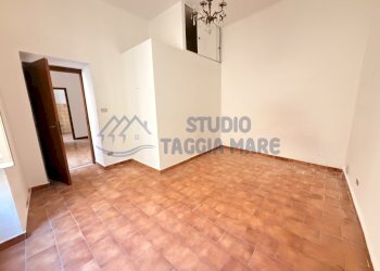 IMG_0095.jpg - Quadrilocale Via Nino Bixio, Riva Ligure - foto 9