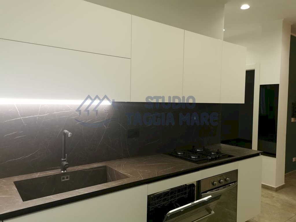 cucina particolare.jpg - Trilocale Via Lungo Argentina, Taggia - foto 1