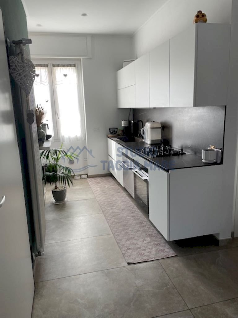 IMG_4748.jpg - Trilocale Via Lungo Argentina, Taggia - foto 2