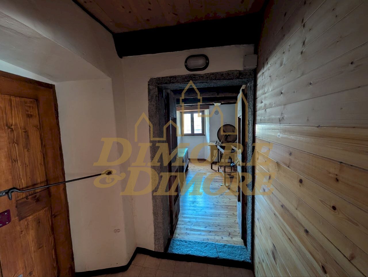 Disimpegno ingresso.jpg - Quadrilocale Crevoladossola - foto 2