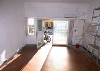 locale - Warehouse Via Romana di Murcarolo 44 R, Genova (neighborhood Foce) - photo 8