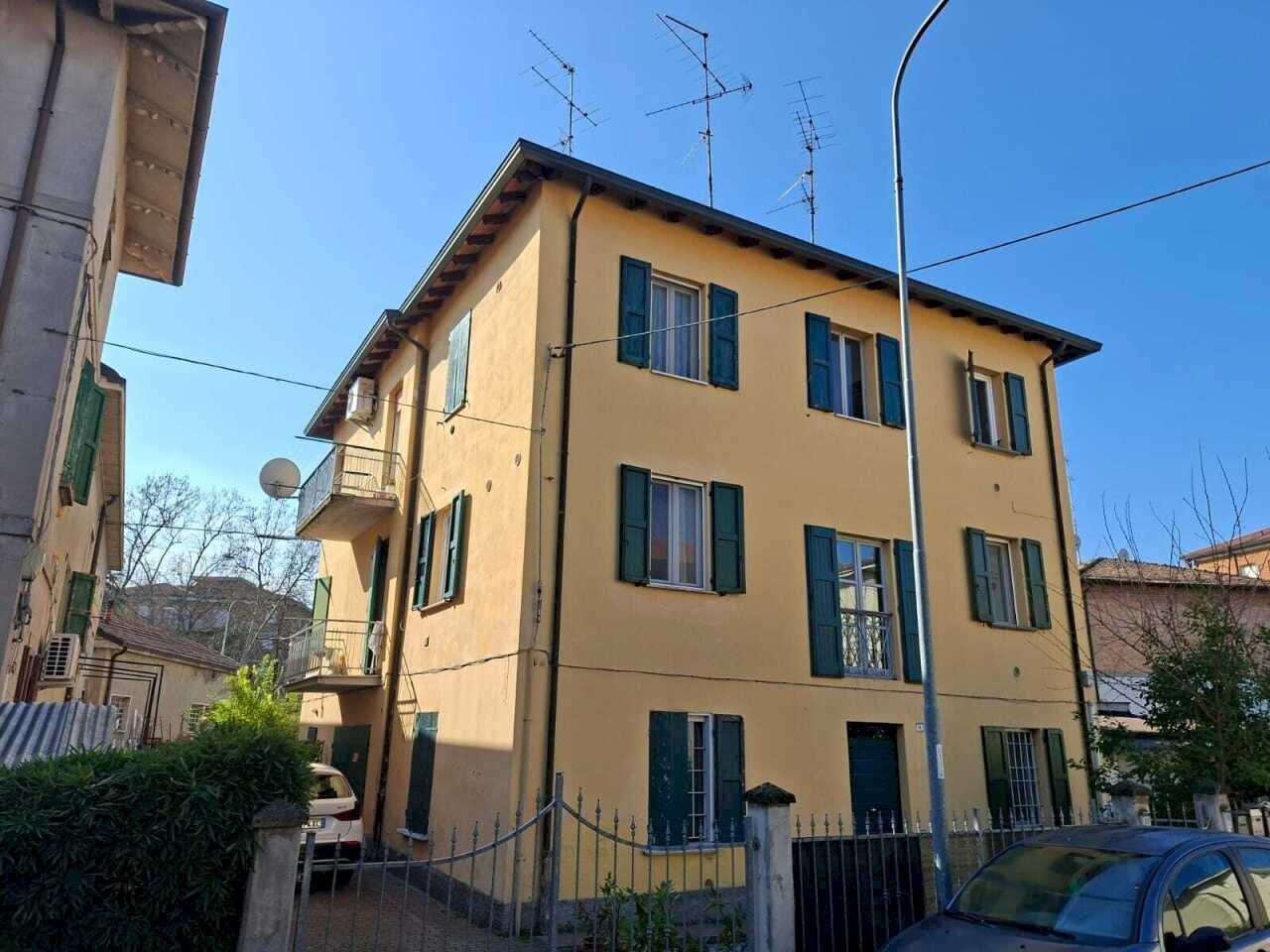 2c0b066f-b28a-4015-b8f3-bacc1379142b.jpg - Trilocale Reggio nell'Emilia - foto 1