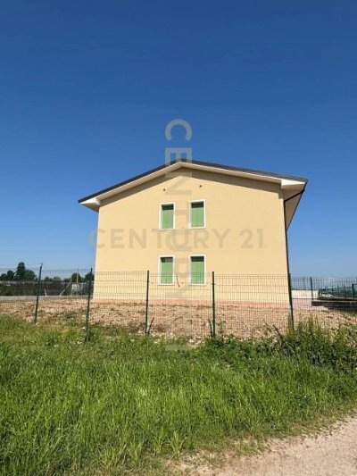 foto palazzina esterna (11).JPG - Trilocale Via Toffanelle Nuove snc, Zevio - foto 2