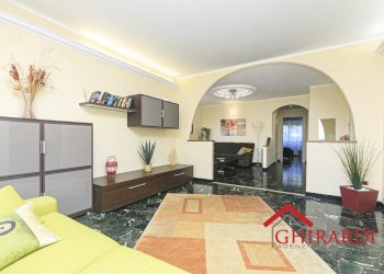 2.6 SOGGIORNO.jpg - Appartamento Via Antonio Sant'Elia 190, Genova (zona Sestri Ponente) - foto 8