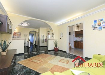 2.8 SOGGIORNO.jpg - Appartamento Via Antonio Sant'Elia 190, Genova (zona Sestri Ponente) - foto 10