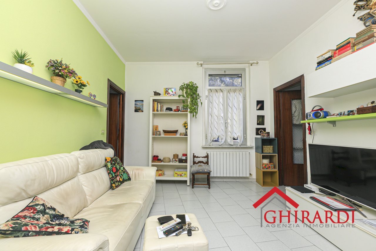 2.0 soggiorno.jpg - Appartamento Via Panigaro 8, Genova (zona Sestri Ponente) - foto 1