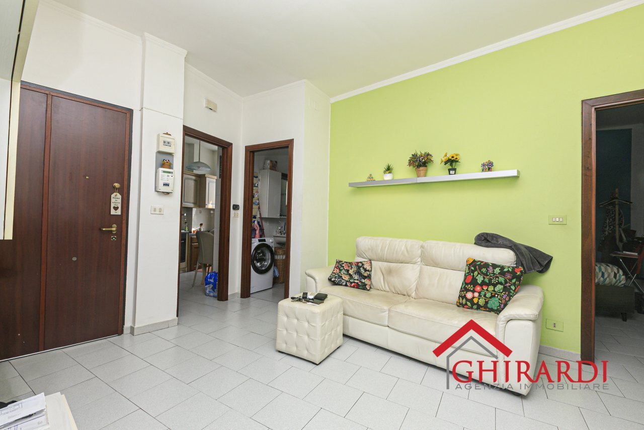 2.1 soggiorno.jpg - Appartamento Via Panigaro 8, Genova (zona Sestri Ponente) - foto 3