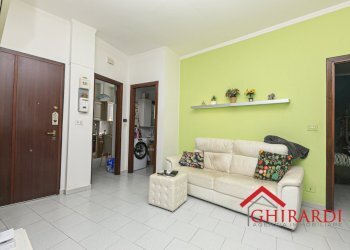 2.1 soggiorno.jpg - Appartamento Via Panigaro 8, Genova (zona Sestri Ponente) - foto 4