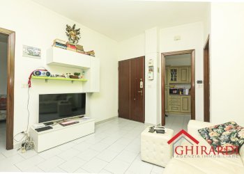 2.2 soggiorno.jpg - Appartamento Via Panigaro 8, Genova (zona Sestri Ponente) - foto 6