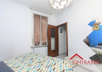 4.2 camera 1 .jpg - Appartamento Via Panigaro 8, Genova (zona Sestri Ponente) - foto 13