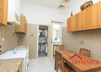 2.1 cucina.jpg - Appartamento Via P. D.da Bissone 4, Genova (zona Sestri Ponente) - foto 13
