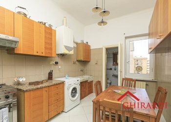 2.2 cucina.jpg - Appartamento Via P. D.da Bissone 4, Genova (zona Sestri Ponente) - foto 14