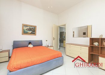 3.3 camera 1.jpg - Appartamento Via P. D.da Bissone 4, Genova (zona Sestri Ponente) - foto 20