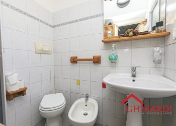 5.1 bagno.jpg - Appartamento Via P. D.da Bissone 4, Genova (zona Sestri Ponente) - foto 26