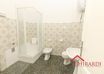5.0BAGNO.jpg - Appartamento VIA ANDREA DEL SARTO  15, Genova (zona Sestri Ponente) - foto 19