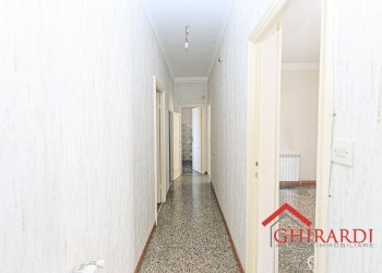 6.0 CORRIDIOIO.jpg - Appartamento VIA ANDREA DEL SARTO  15, Genova (zona Sestri Ponente) - foto 22