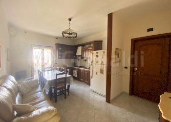 WhatsApp Image 2026-03-16 at 18.50.00 (1).JPG - Three-room apartment Giugliano in Campania - photo 1