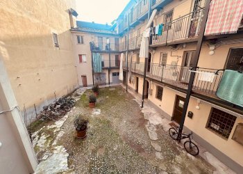 aab20eee-f5a8-4fe7-adfb-448a41ef4670.jpg - Apartment Via San Donato 27, Torino (neighborhood San Donato) - photo 5