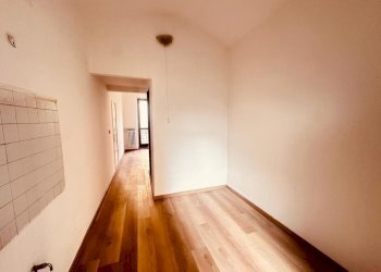 203d52c6-6fbc-4b79-9897-815e89778c77.jpg - Apartment Via San Donato 27, Torino (neighborhood San Donato) - photo 18