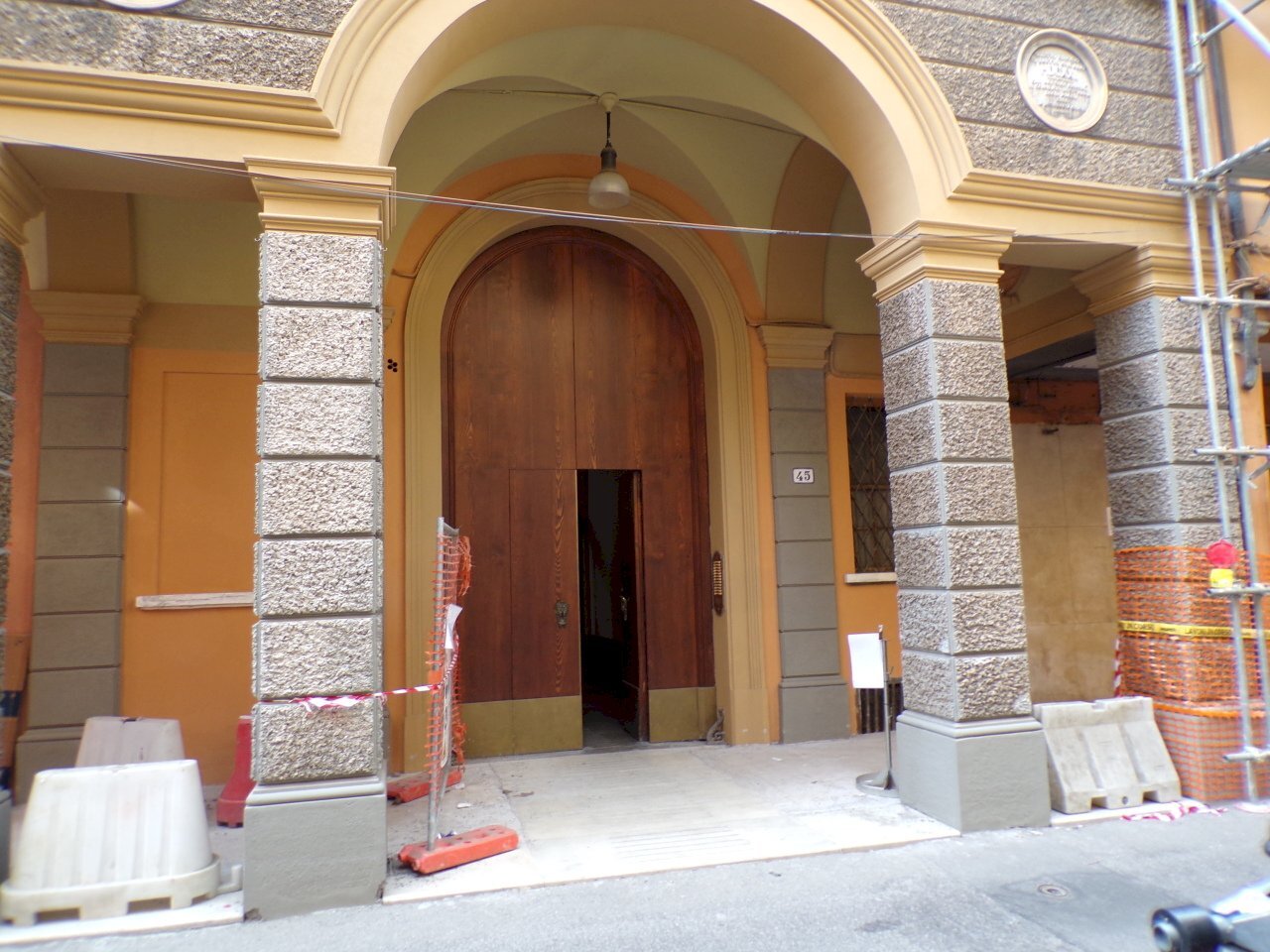 100_0270 - Copia - Magazzino Via Nosadella 45, Bologna (zona Centro Storico) - foto 2