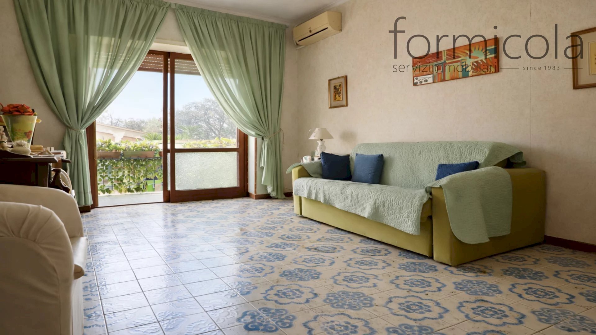 Four-room apartment Portici - photo 2