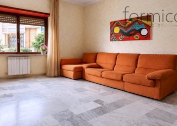 Four-room apartment Portici - photo 9