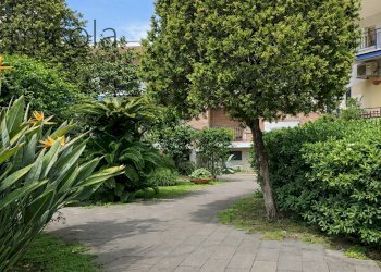 Four-room apartment Portici - photo 18