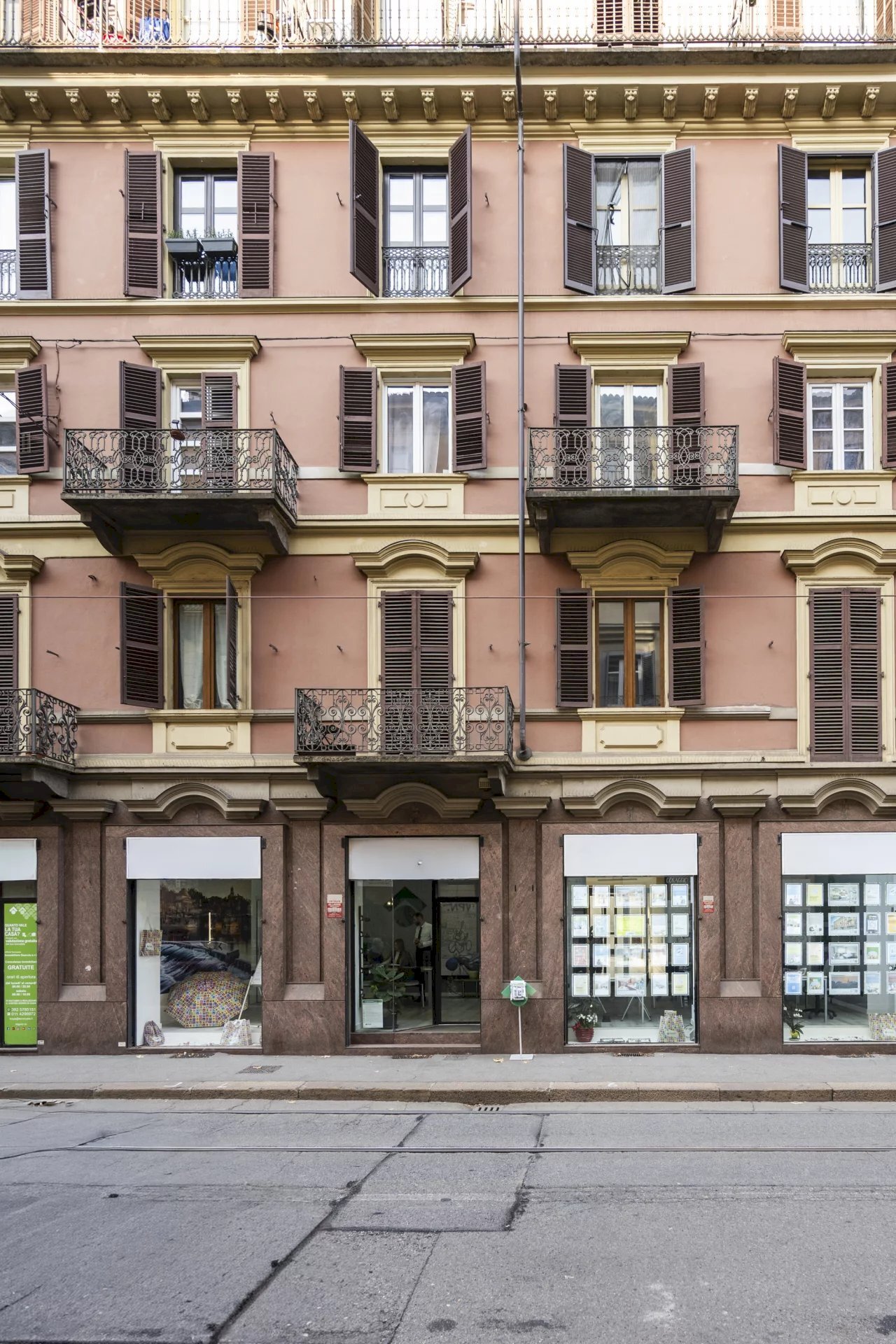 Two-room apartment Via Vanchiglia, Torino (neighborhood Vanchiglia) - photo 2