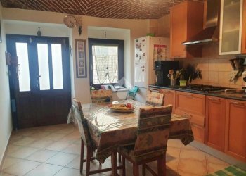 Semi-detached house Via Nino Costa, Front - photo 7