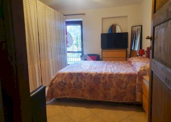 Semi-detached house Via Nino Costa, Front - photo 16