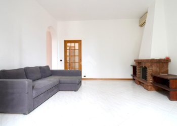 Three-room apartment Via C. Bergamini, San Felice sul Panaro - photo 4