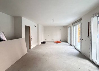 Four-room apartment Vedano al Lambro - photo 2