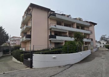 Quadrilocale Via del circuito, 361, Pescara - foto 1