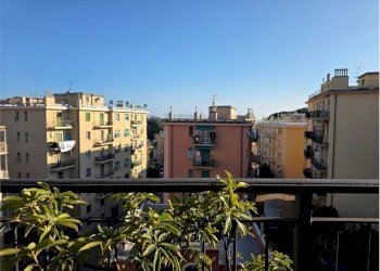 Trilocale Genova (zona Quarto) - foto 1