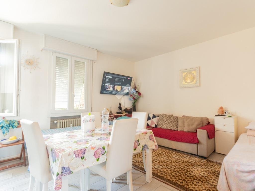 Two-room apartment Via Giacomo Leopardi, Correggio - photo 1