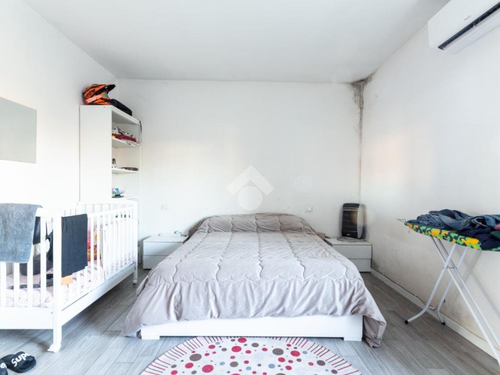 Two-room apartment Via Giacomo Leopardi, Correggio - photo 3