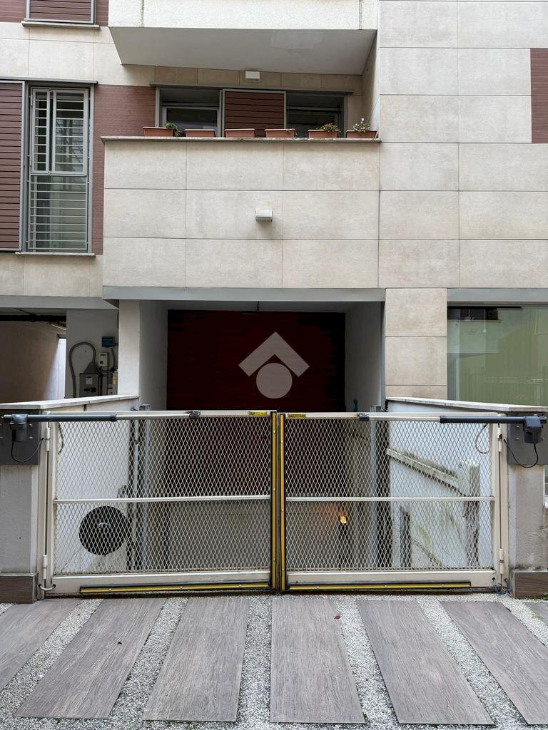 Posto Auto Corso Giuseppe Garibaldi, Milano (zona Moscova) - foto 3