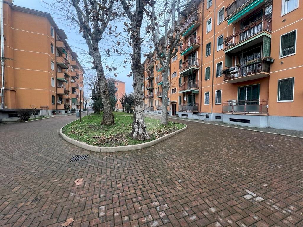 Trilocale Via Lorenteggio, Milano (zona Lorenteggio) - foto 1