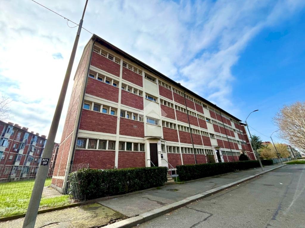 Two-room apartment Via Parenzo, Torino (neighborhood Lucento) - photo 1