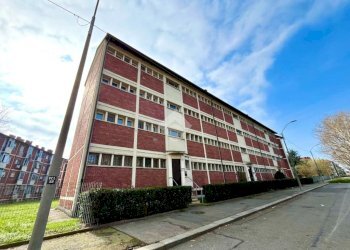 Two-room apartment Via Parenzo, Torino (neighborhood Lucento) - photo 1