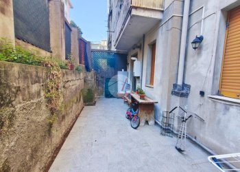 Two-room apartment Via mansueto, Genova (neighborhood Certosa) - photo 2