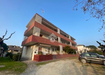 Trilocale Viale Orazio, Ravenna (zona Lido Adriano) - foto 2