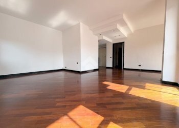 Three-room apartment Corso italia, Legnano - photo 1